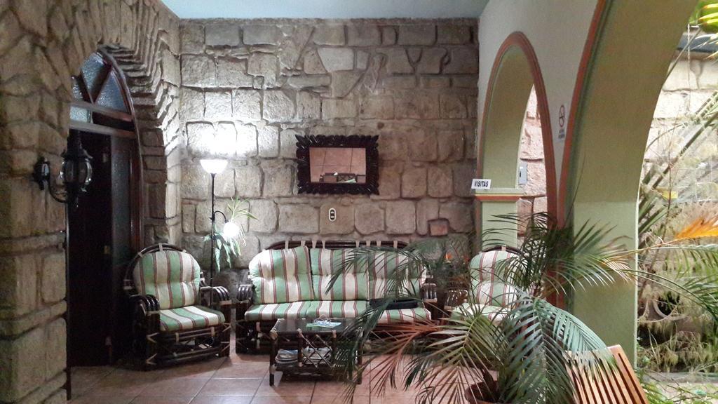 Hostal Casa Dona Mercedes كويتزالتنانغو المظهر الخارجي الصورة